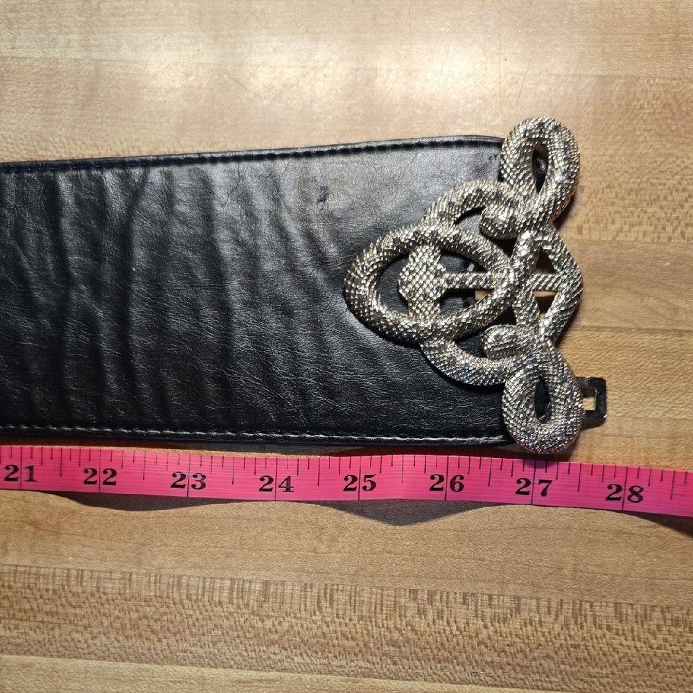 Elegant Black Belt with Silver Accent - Picture 5 of 5
